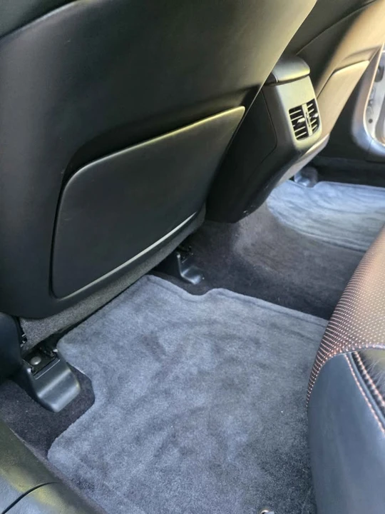 2010 Lexus ES 5th Gen - Image 18 of 20
