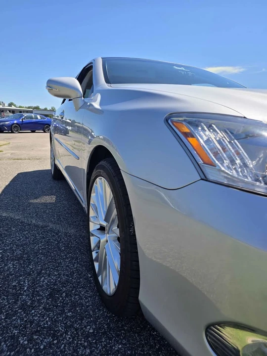 2010 Lexus ES 5th Gen - Image 8 of 20