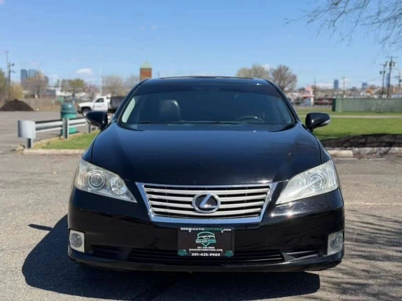 2010 Lexus ES 5th Gen - Image 8 of 12