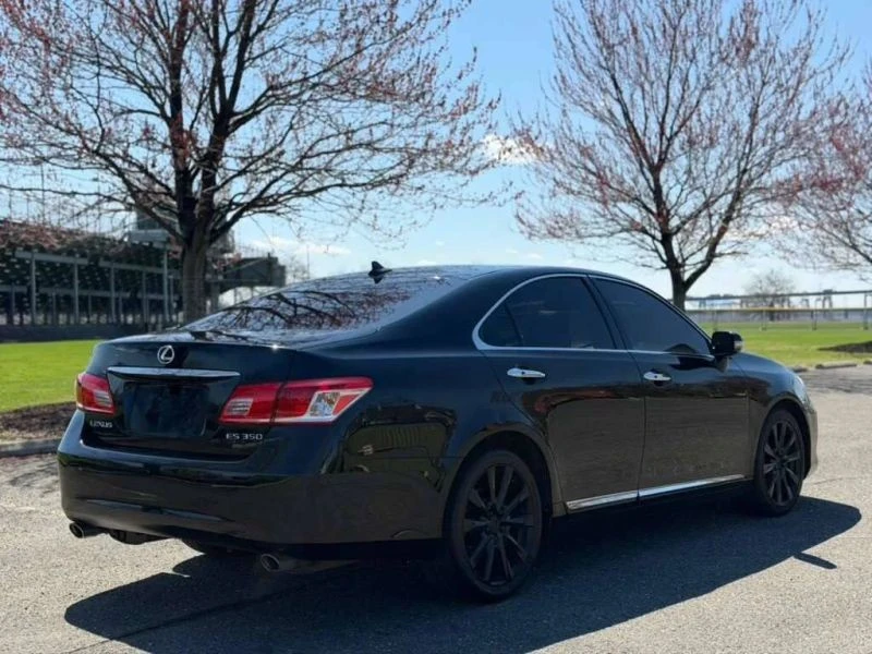 2010 Lexus ES 5th Gen - Image 6 of 12