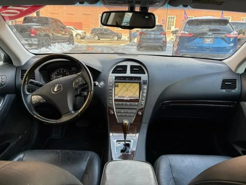 2010 Lexus ES 4th Gen - Image 6 of 12