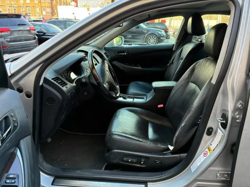 2010 Lexus ES 5th Gen - Image 11 of 12
