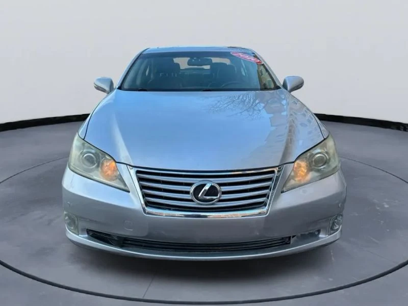 2010 Lexus ES 5th Gen - Image 5 of 12
