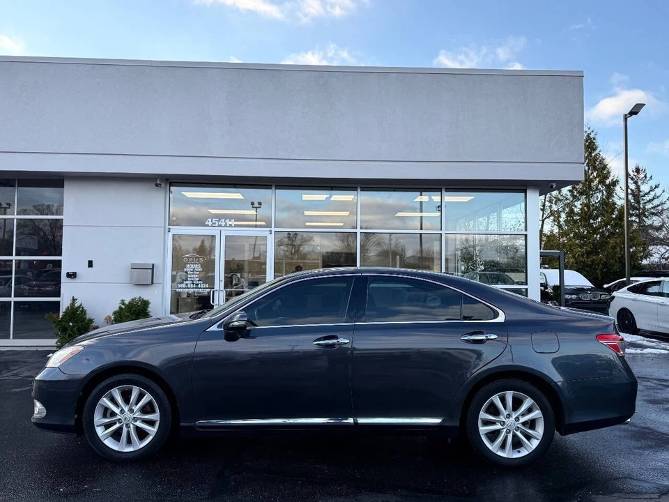 2010 Lexus ES 5th Gen - Image 2 of 20