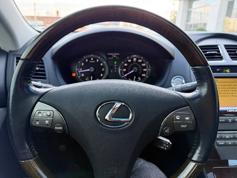 2010 Lexus ES 5th Gen - Image 16 of 20