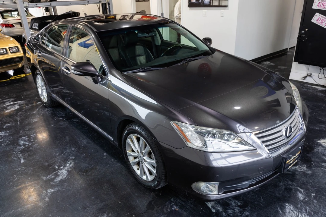 2010 Lexus ES 5th Gen - Image 18 of 21