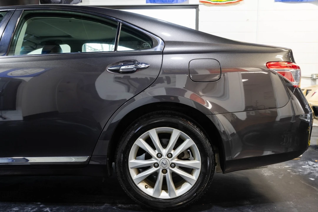 2010 Lexus ES 5th Gen - Image 7 of 21