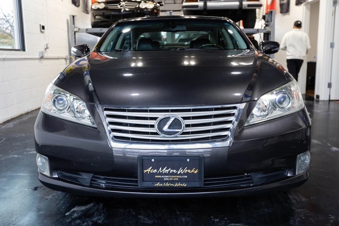 2010 Lexus ES 5th Gen - Image 19 of 21