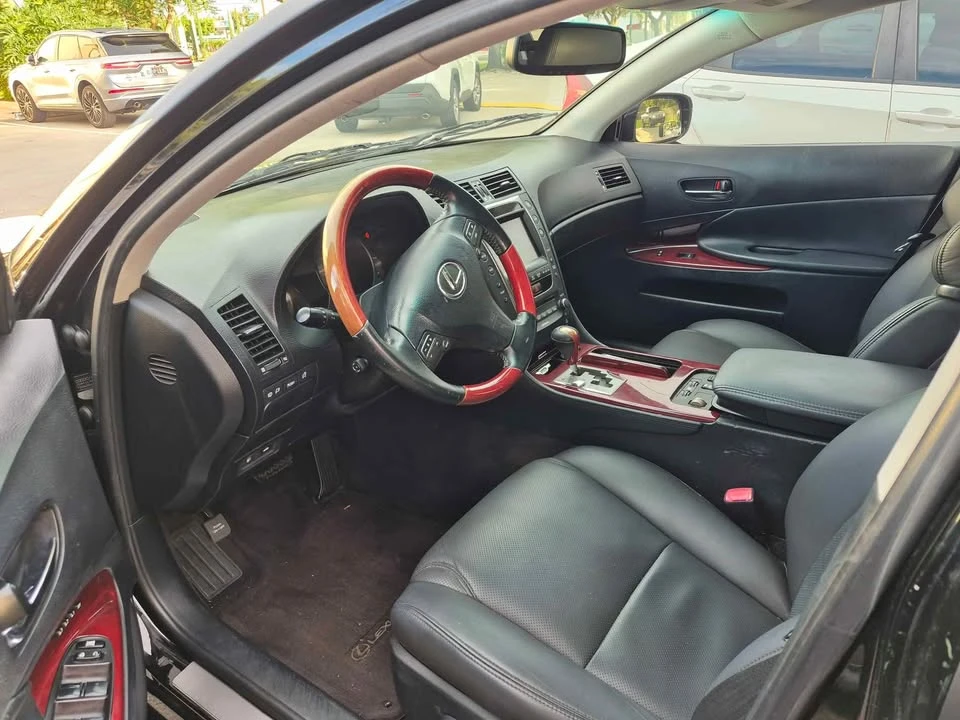 2010 Lexus GS 3rd Gen - Image 4 of 7