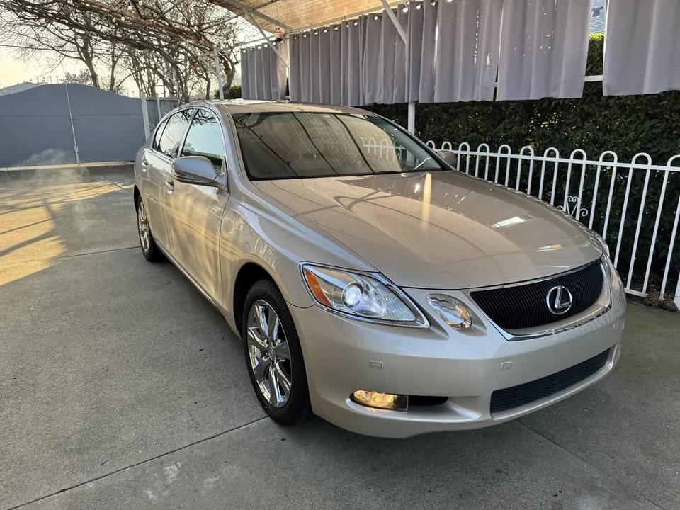 2010 Lexus GS 3rd Gen - Image 4 of 13