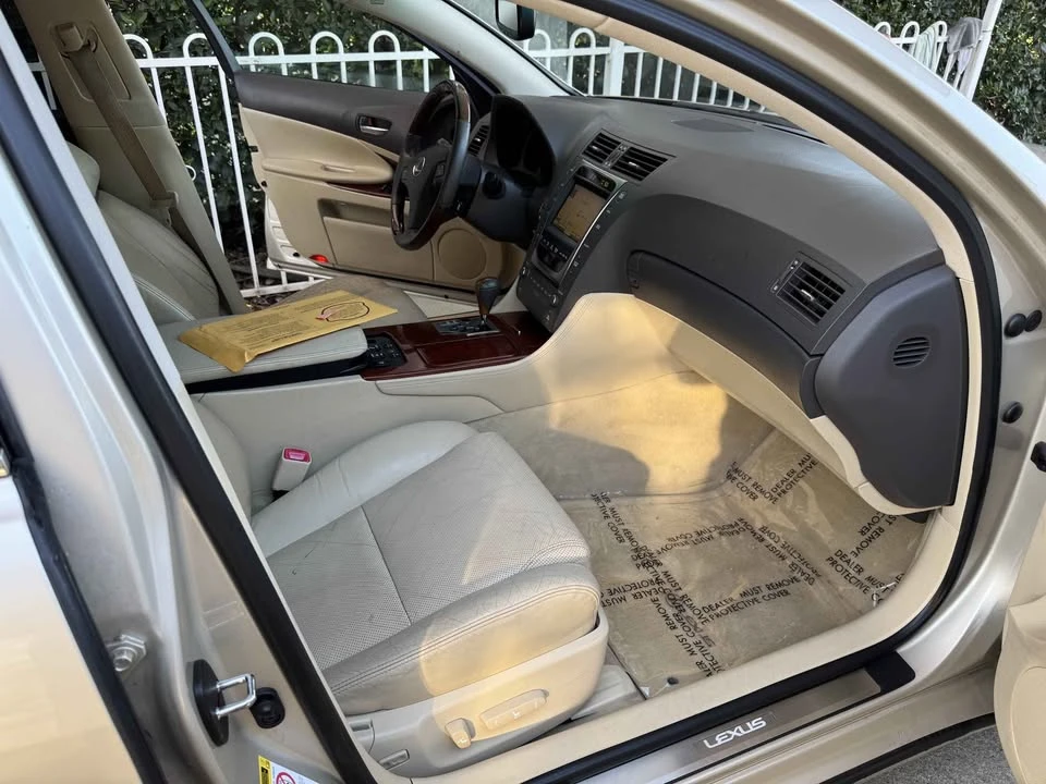 2010 Lexus GS 3rd Gen - Image 11 of 13