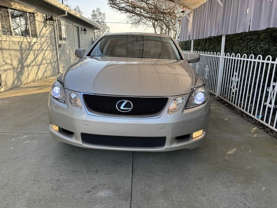2010 Lexus GS 3rd Gen - Image 3 of 13