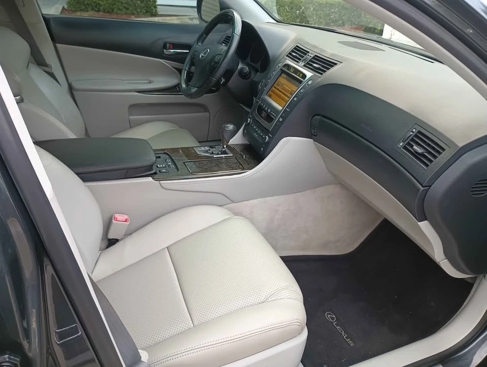 2010 Lexus GS 3rd Gen - Image 15 of 16