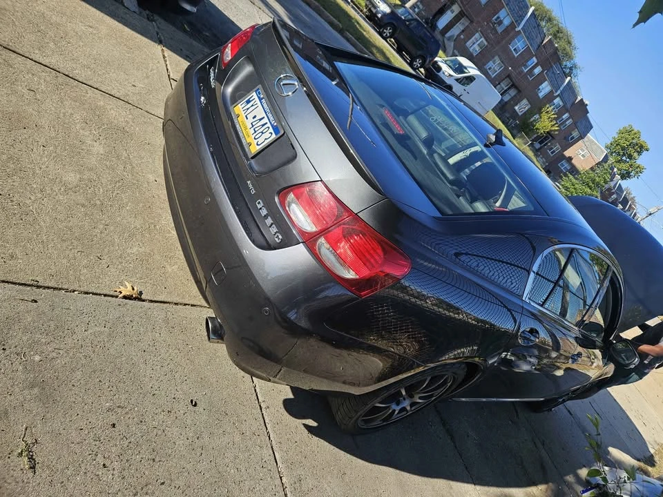 2010 Lexus GS 3rd Gen - Image 2 of 13