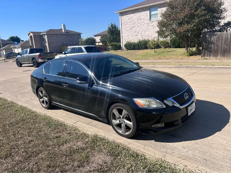 2010 Lexus GS 3rd Gen - Image 2 of 11