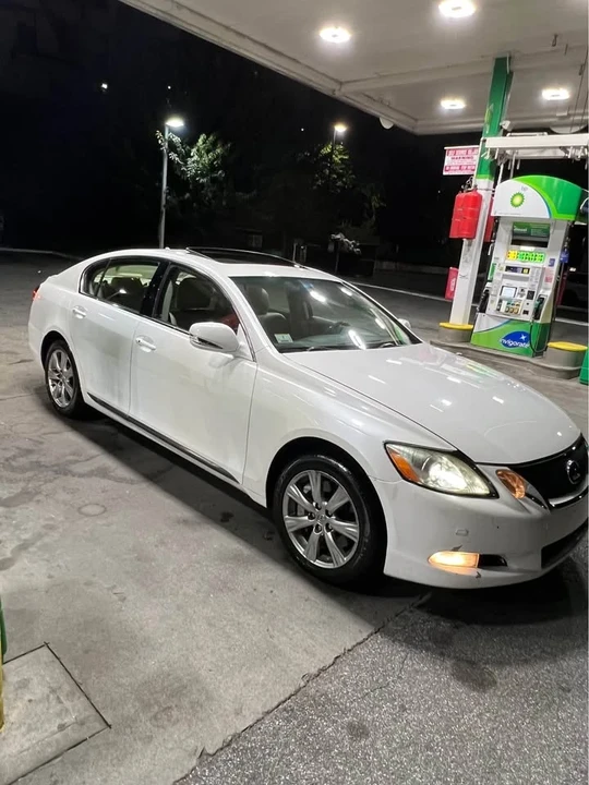 2010 Lexus GS 3rd Gen - Image 3 of 10