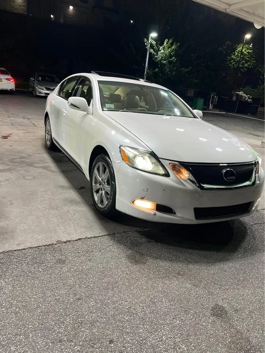 2010 Lexus GS 3rd Gen - Image 4 of 10