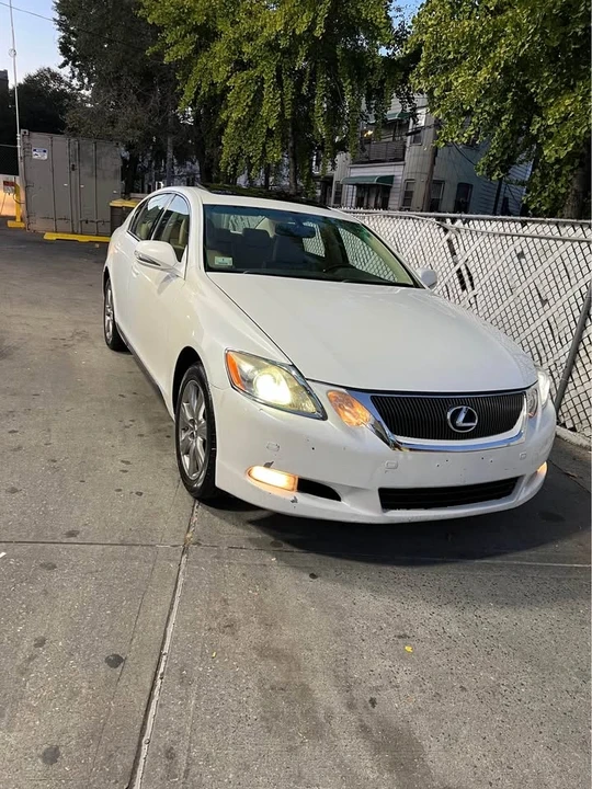 2010 Lexus GS 3rd Gen - Image 2 of 15