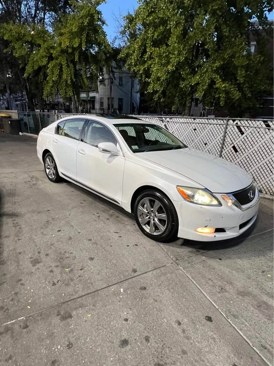 2010 Lexus GS 3rd Gen - Image 4 of 15