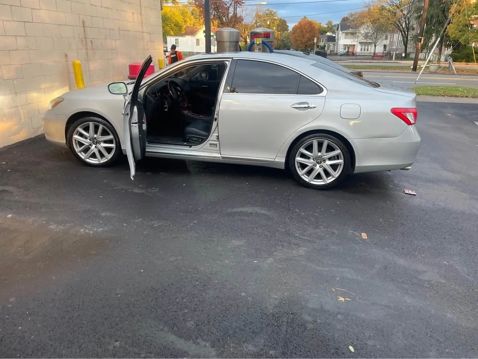 2010 Lexus GS 3rd Gen - Image 2 of 14