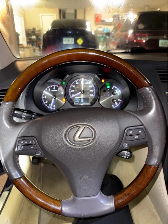 2010 Lexus GS 3rd Gen - Image 11 of 17