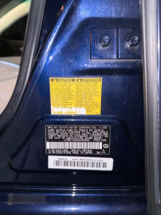 2010 Lexus GS 3rd Gen - Image 2 of 17