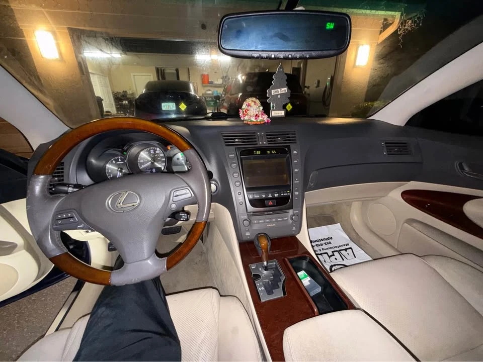 2010 Lexus GS 3rd Gen - Image 9 of 17