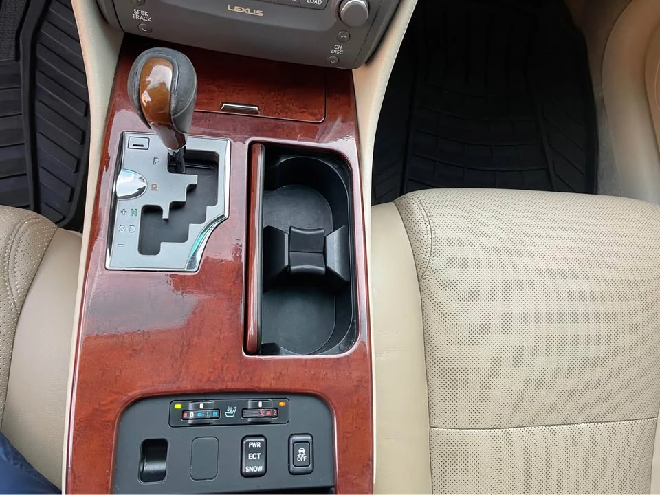 2010 Lexus GS 3rd Gen - Image 15 of 20