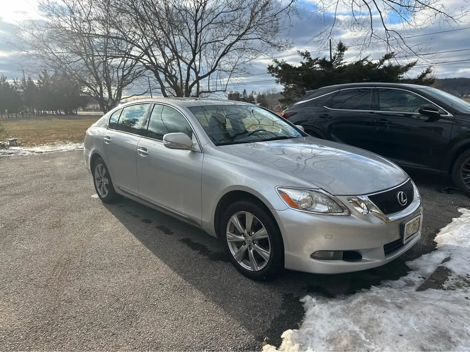 2010 Lexus GS 3rd Gen - Image 2 of 11