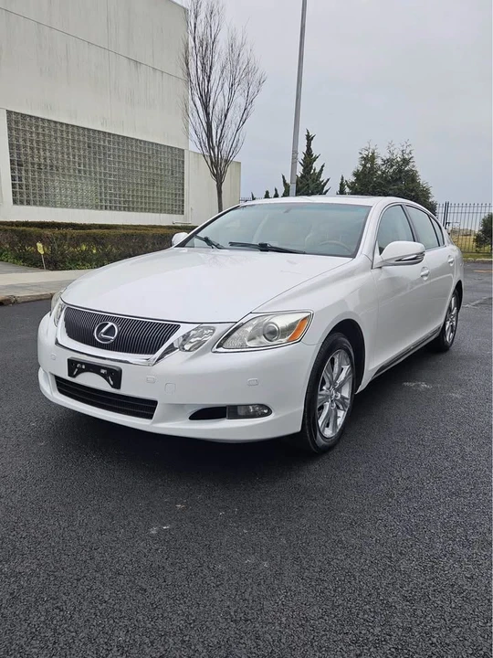 2010 Lexus GS 3rd Gen - Image 2 of 18
