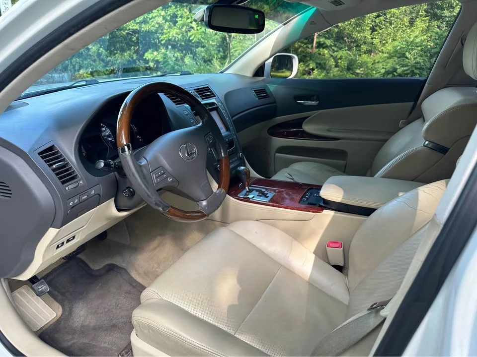 2010 Lexus GS 3rd Gen - Image 7 of 17