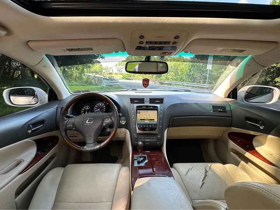 2010 Lexus GS 3rd Gen - Image 8 of 17