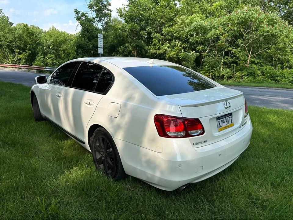 2010 Lexus GS 3rd Gen - Image 4 of 17