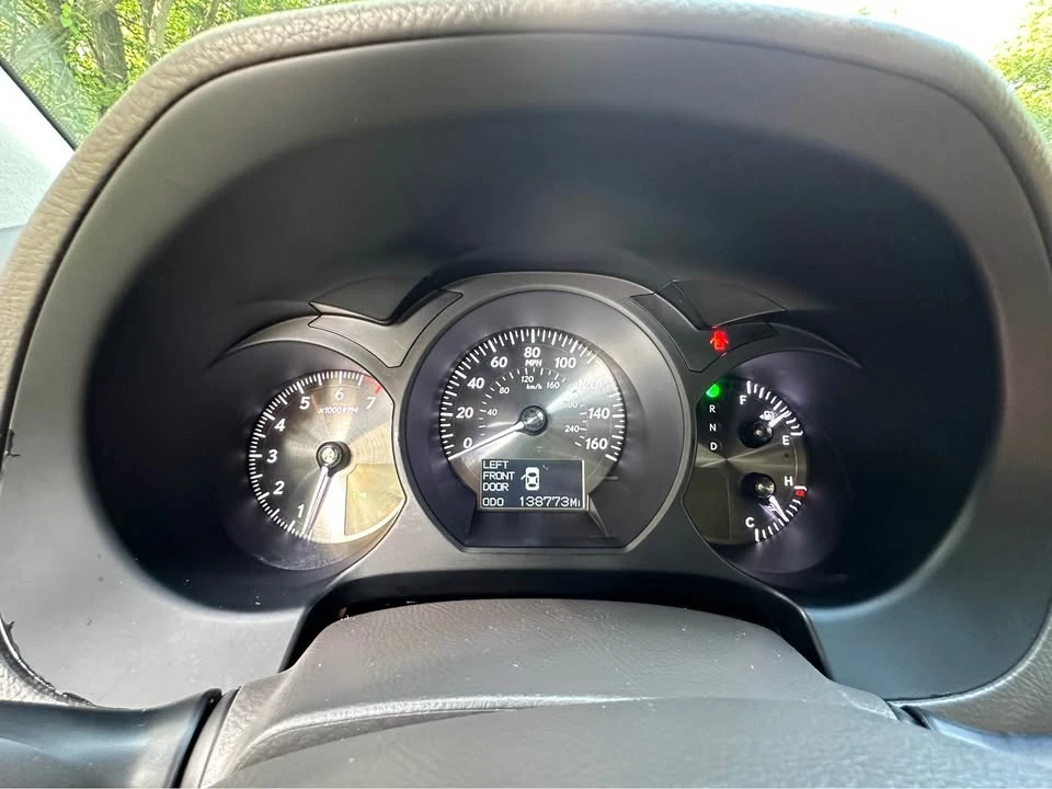2010 Lexus GS 3rd Gen - Image 10 of 17