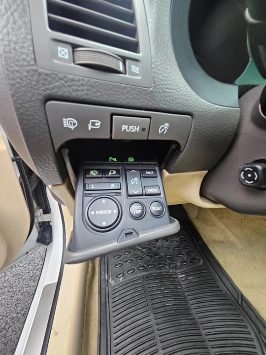 2010 Lexus GS 3rd Gen - Image 15 of 17