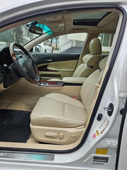 2010 Lexus GS 3rd Gen - Image 8 of 17