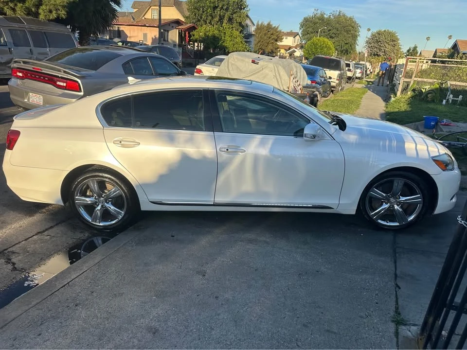 2010 Lexus GS 3rd Gen - Image 2 of 3