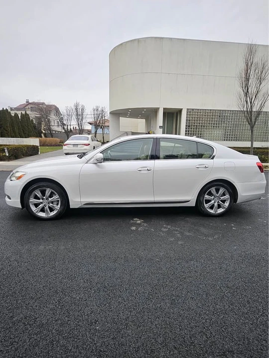 2010 Lexus GS 3rd Gen - Image 5 of 15