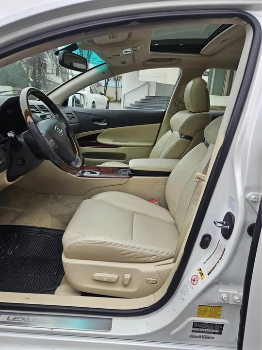 2010 Lexus GS 3rd Gen - Image 7 of 16