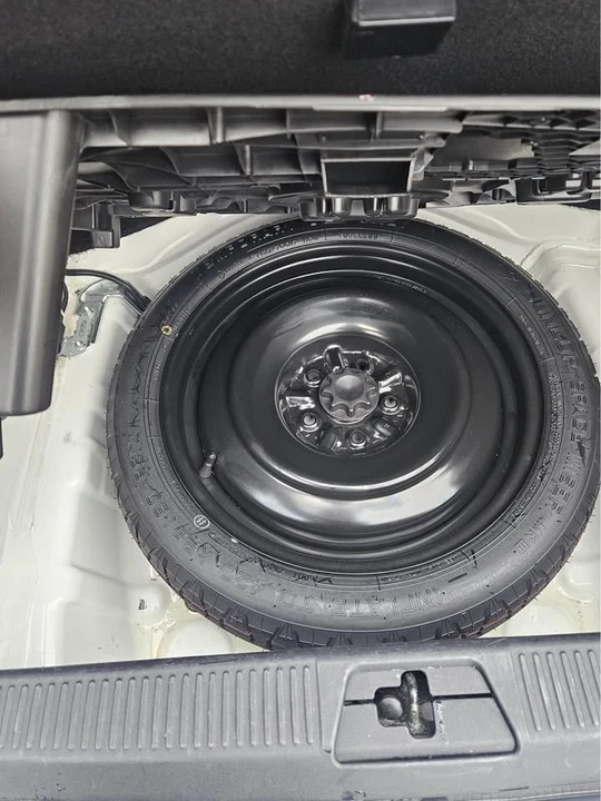 2010 Lexus GS 3rd Gen - Image 13 of 16
