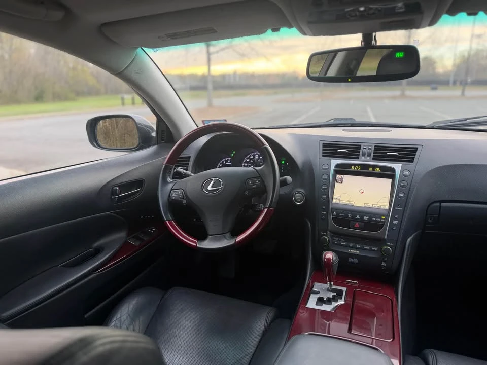 2010 Lexus GS 3rd Gen - Image 9 of 18