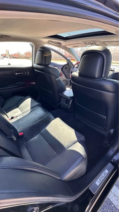 2010 Lexus GS 3rd Gen - Image 11 of 20