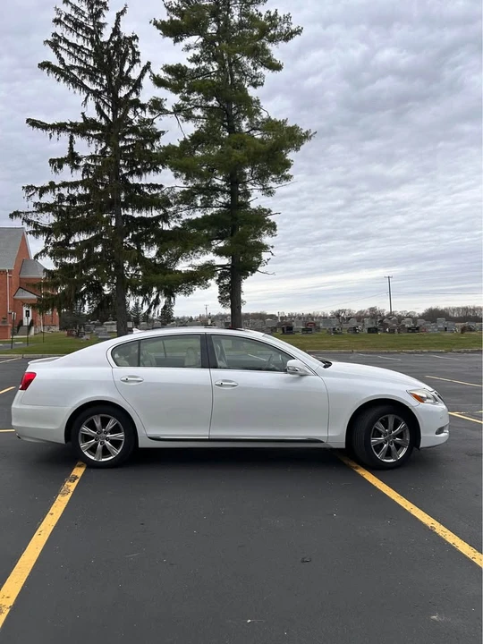 2010 Lexus GS 3rd Gen - Image 2 of 20