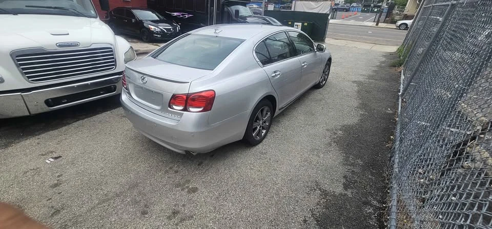 2010 Lexus GS 3rd Gen - Image 5 of 11