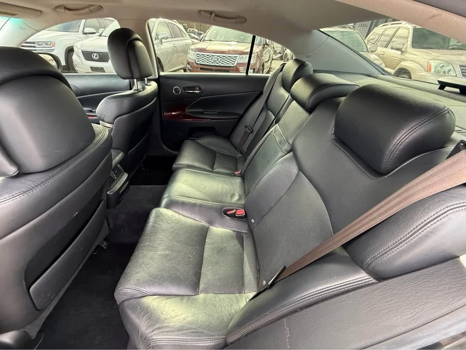 2010 Lexus GS 3rd Gen - Image 11 of 17