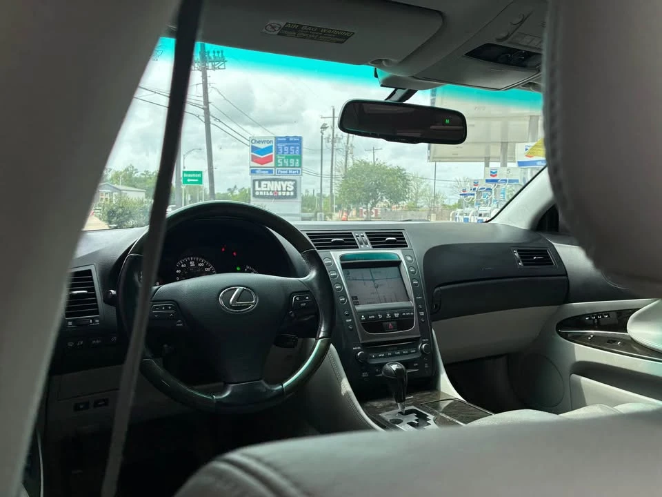 2010 Lexus GS 3rd Gen - Image 2 of 12