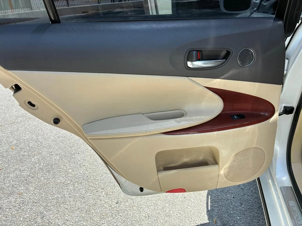 2010 Lexus GS 3rd Gen - Image 13 of 21