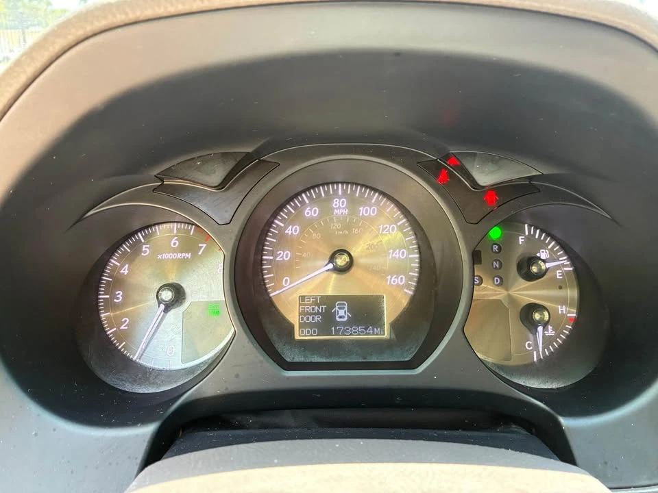 2010 Lexus GS 3rd Gen - Image 10 of 21