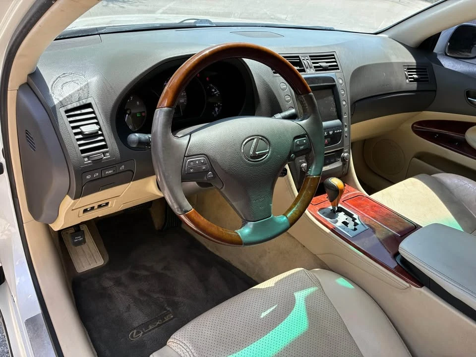 2010 Lexus GS 3rd Gen - Image 11 of 21