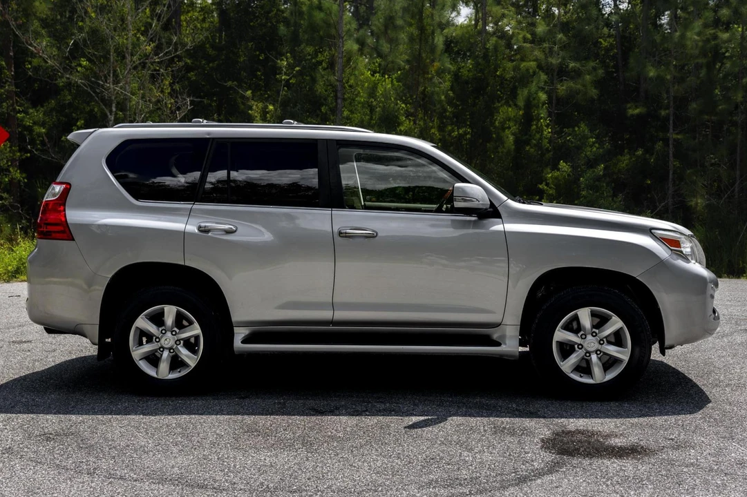 2010 Lexus GX 2nd Gen - Image 3 of 31